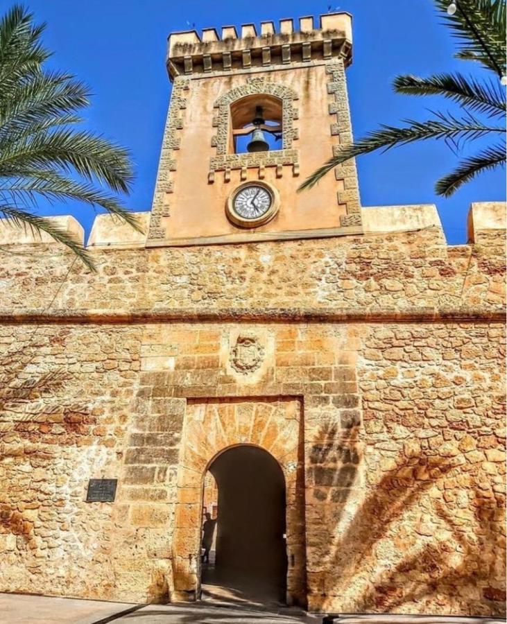 Feines Appartement Mit Hafenblick Santa Pola Exterior foto